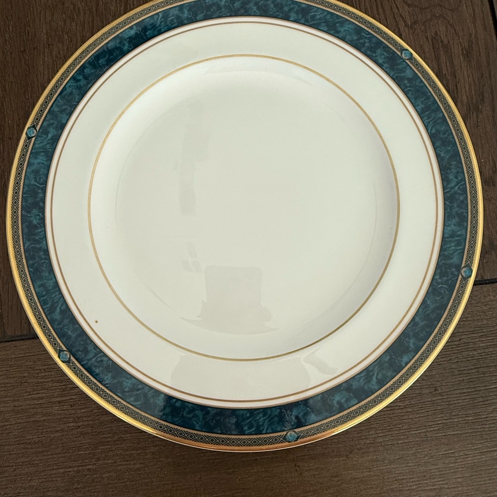 Royal Doulton China - Biltmore 5 piece setting for 4 - Picture 7 of 8